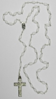 Rosenkranz - Glasperlen, weiß, ca. 41 cm, inkl. Dose, 1 St.